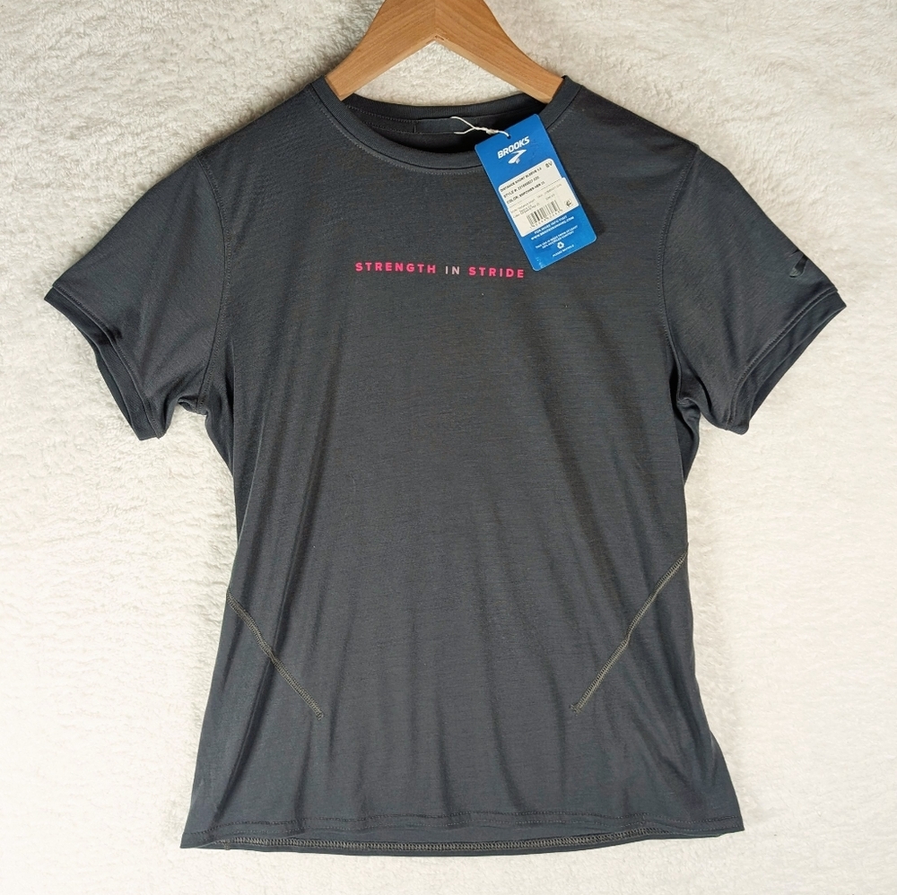 270-Brooks‎ Gray Athletic Shirt